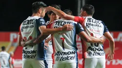 Chivas ganó, pero la afición no se fue contenta