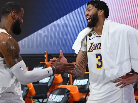 Momento cómico: Davis estaba dando una entrevista y comenzó a ladrar un perro