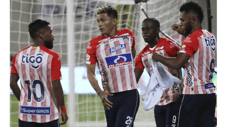 Junior definió a sus convocados con el objetivo de pegar la remontada en la Superliga