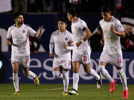 Oribe Peralta ve en Chivas la base de la Selección de México