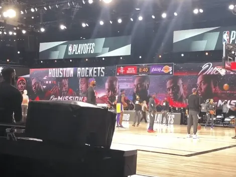 LeBron James la metió desde el banco de suplentes y bailó con Travis Scott