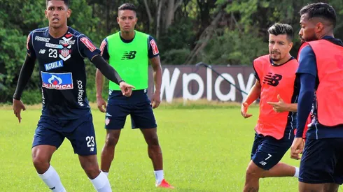 Junior volvió a los entrenamientos tras la derrota en la Superliga
