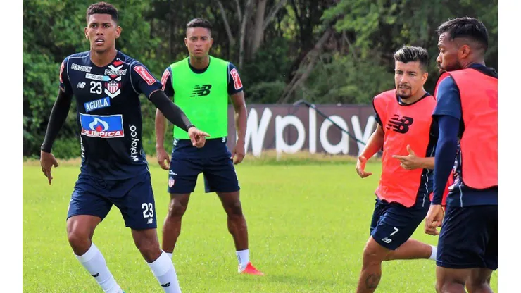 Junior volvió a los entrenamientos tras la derrota en la Superliga