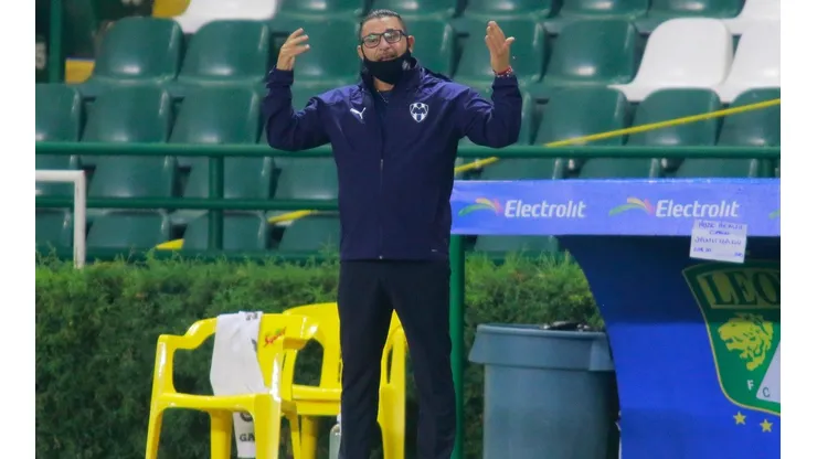 Antonio Mohamed analizó la derrota ante Atlas.