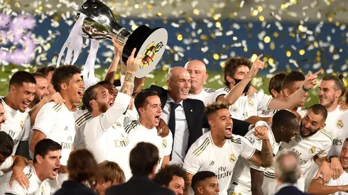 Un espectáculo: con Ramos a la cabeza, Real Madrid anunció su nueva camiseta