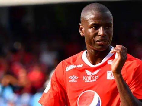 Adrián Ramos sigue en cuarentena: el insólito gol que se devoró debajo del arco