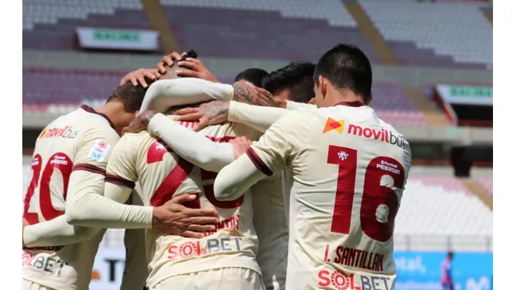 Universitario está puntero en la Liga 1.