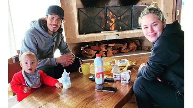 Nos derritió el corazón: el tierno video de Cavani tomando mate con su hija
