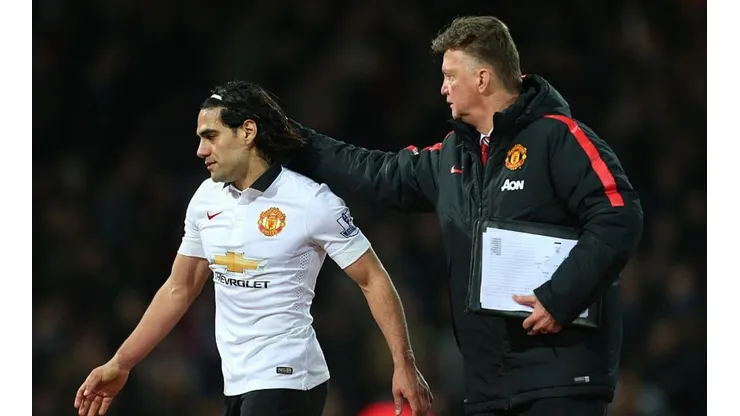 Radamel Falcao y Louis Van Gaal en su etapa juntos en el Manchester United.