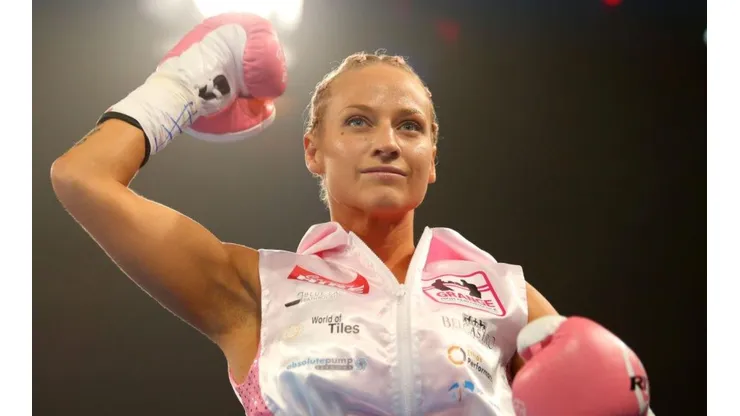 Ebanie Bridges y una fácil manera de ganar dinero. (Getty)