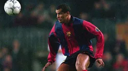 Rivaldo con la camiseta de Barcelona.