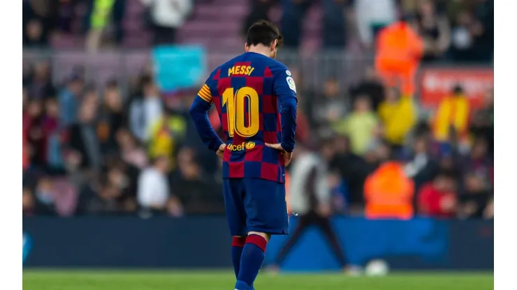 El Chiringuito: "Messi la está pasando mal, no quiere salir ni de la casa"