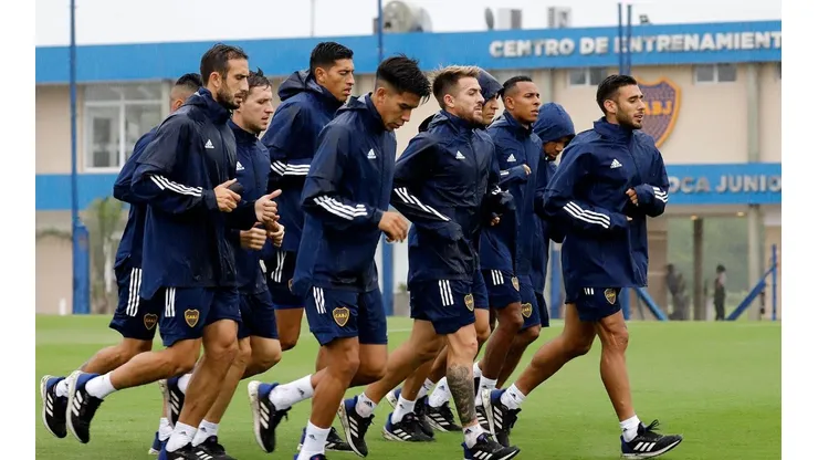 Con 18 casos de COVID-19, así sería el XI de Boca ante Libertad