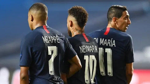 Foto de Neymar y Di María junto a Mbappé.