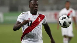 Luis Advíncula es el lateral derecho titular de la Selección.