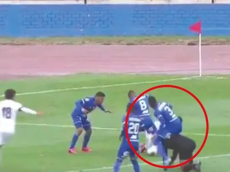 Jugador de Binacional pasó literalmente por encima del árbitro