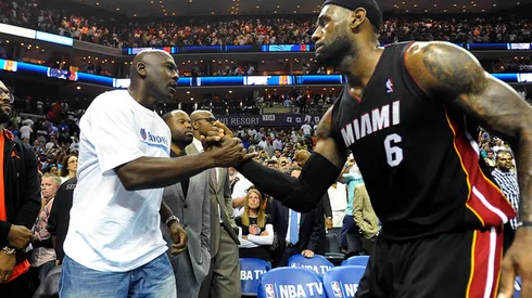 Michael Jordan y LeBron James (Getty Images)