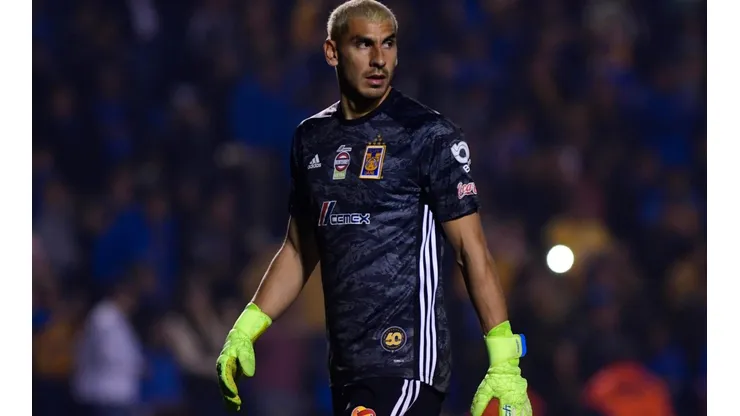 Nahuel Guzmán volvió a dar positivo de Covid-19.