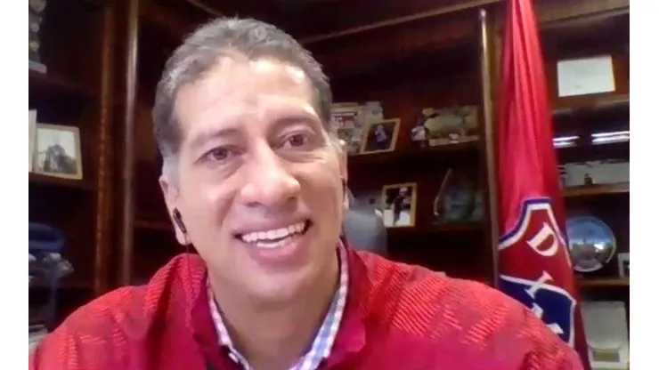 El presidente del DIM se emberracó en una charla que tenía con algunos hinchas