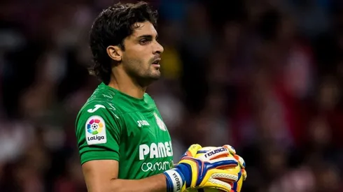 Mariano Barbosa en el arco de Villarreal.