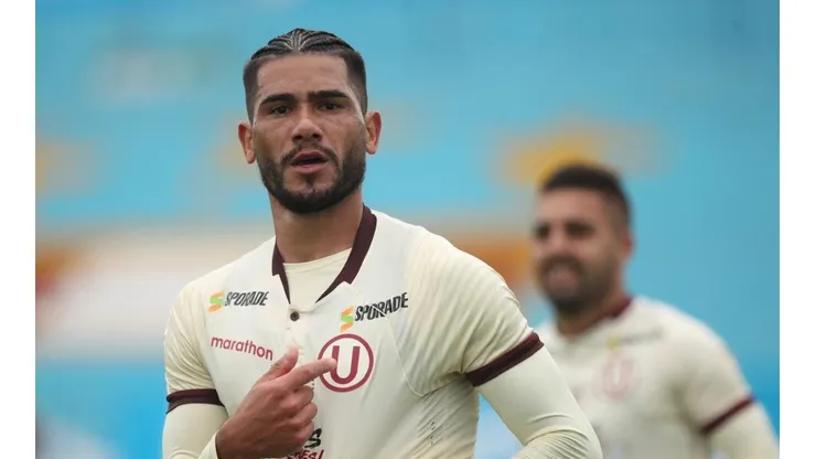 Jonathan Dos Santos marcó un doblete contra Cienciano.