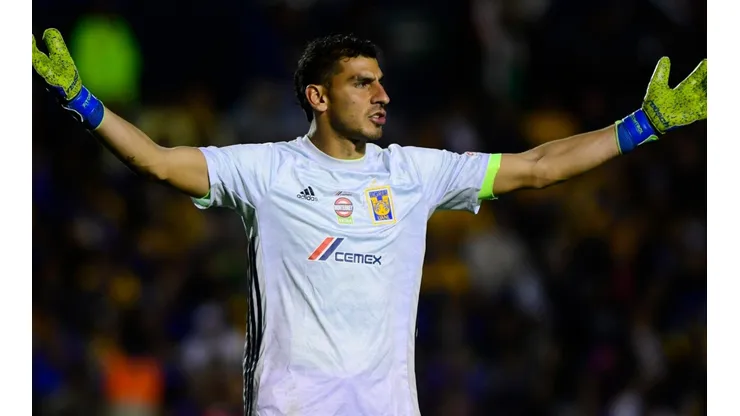 Nahuel Guzmán volvió a dar positivo en Covid-19.