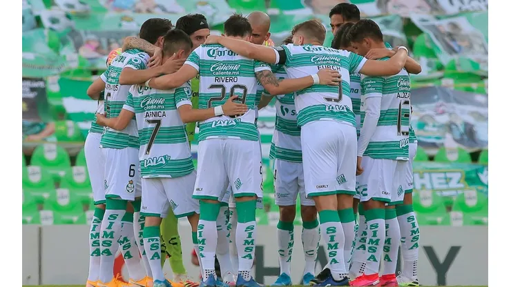 Santos Laguna sumó su segundo triunfo en el Guard1anes (Getty Images)