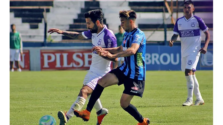 Liverpool vs. Defensor Sporting (Foto: Twitter @DefensorSp)