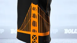 El jersey modo futbol de los Giants inspirada en el puente Golden Gate