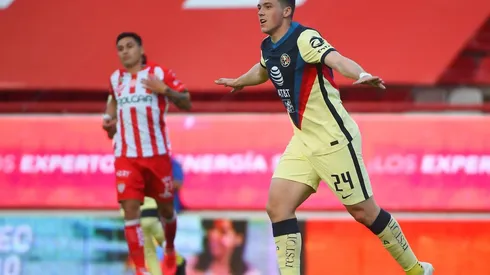 Viñas tuvo un gran primer tiempo y los aficionados lo hicieron tendencia