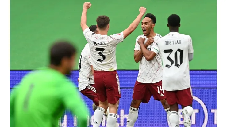 Siempre Aubameyang: Arsenal ganó por penales al Liverpool la Community Shield
