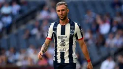 Miguel Layún tuvo un gran gesto con un fanático de Monterrey.
