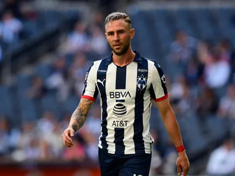 Miguel Layún y un nuevo gesto con un aficionado de Rayados