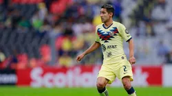 América oficializó a Luis Fuentes como nuevo jugador y la afición cargó contra la directiva