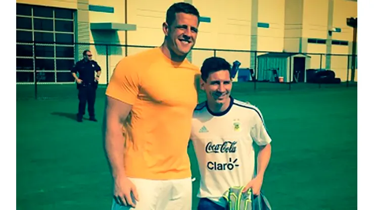 J.J. Watt y Lionel Messi (@jjwat)