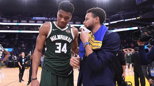 Giannis Antetokounmpo y Stephen Curry (Getty Images)