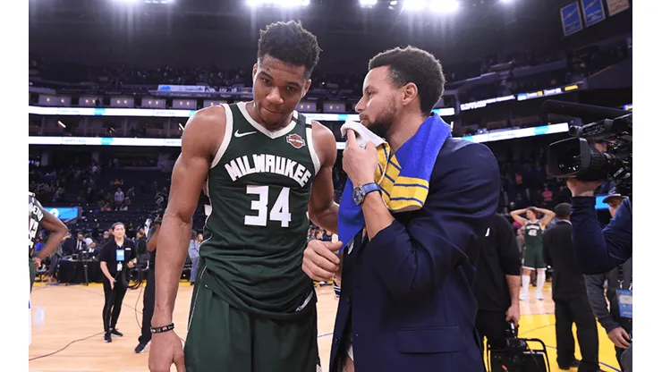 Giannis Antetokounmpo y Stephen Curry (Getty Images)