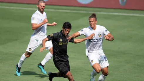 Carlos Vela no jugará por los próximo 5 encuentros. (Getty)