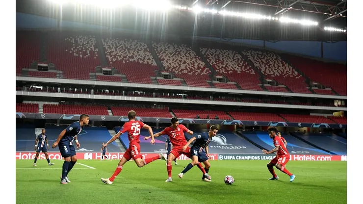 Foto de los jugadores de Bayern Munich y Paris Saint Germain.