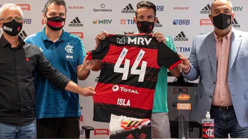 La presentación de Mauricio Isla en Flamengo.