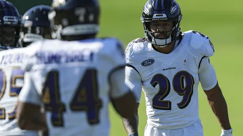 Earl Thomas protagoniza pelea en Baltimore Ravens (Getty Images)