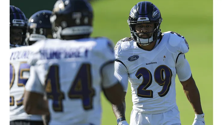Earl Thomas protagoniza pelea en Baltimore Ravens (Getty Images)