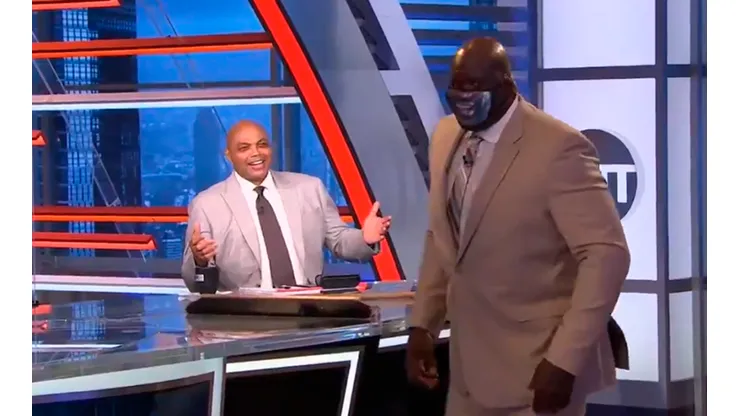 Shaquille O'neal y Charles Barkley (Captura de pantalla)