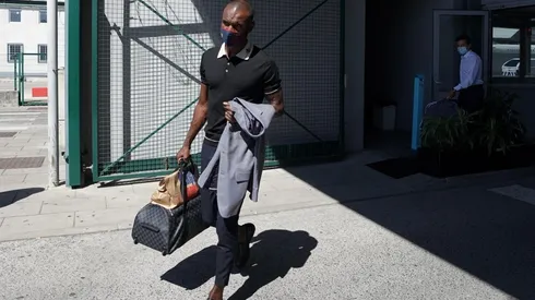 El día después de su salida, Abidal le tiró un palo al Barcelona en Instagram