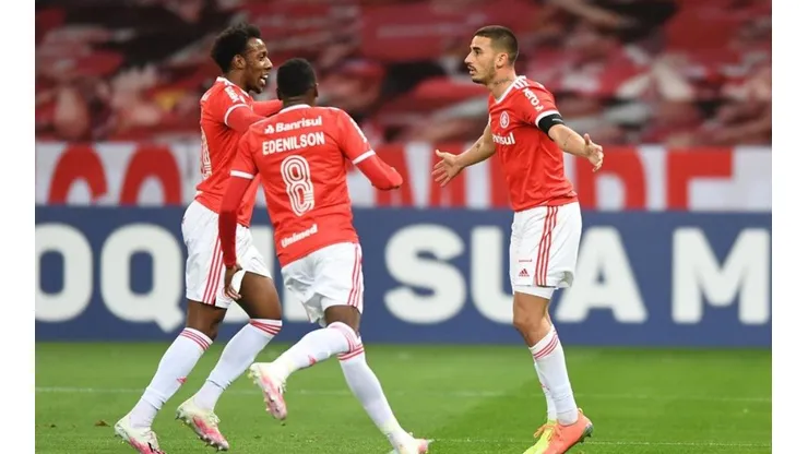 Inter de Porto Alegre se puso puntero en el Brasileirao.