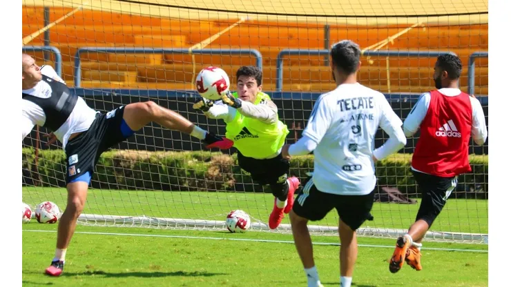 Gustavo Galindo en la práctica de Tigres UANL (Tigres Oficial)