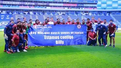 Cruz Azul y su manta en apoyo a Billy Álvarez en Puebla (Getty Images)