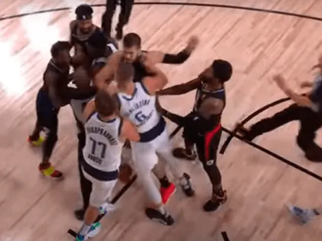 Polémica total: árbitros favorecen a los Clippers con expulsión a Porzingis