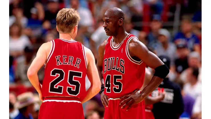 Steve Kerr y Michael Jordan (Getty Images)