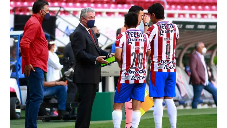 El Rey Midas da indicaciones en el Akron (Getty Images)